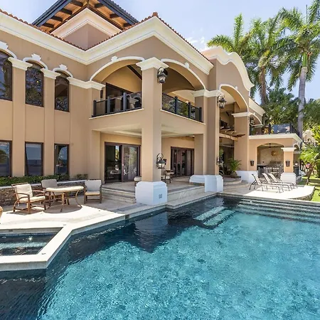 Incomparable 5-Bd Beachfront Mansion - Daily Maid Incl